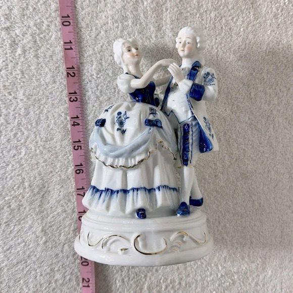 Vintage Porcelain French Colonial Couple Dancing Music Box - Picture 13 of 13
